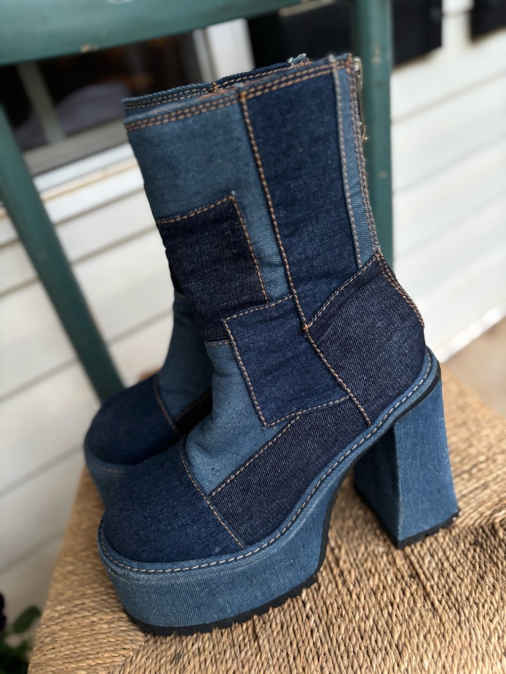 DOLLS KILL x Bratz Women’s Platform Denim Platform Boots - size 9 - Picture 5 of 9